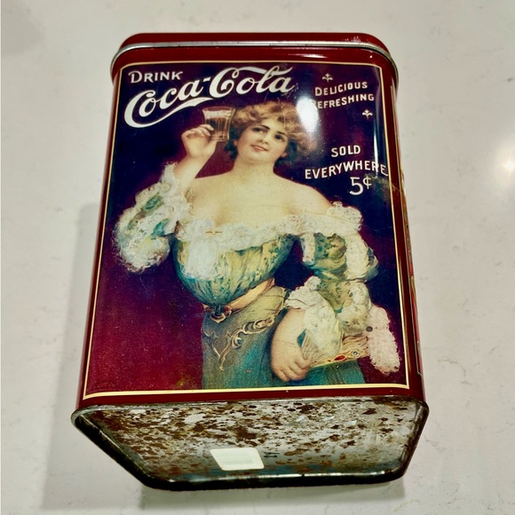 Classic Timeless Kitchen Retro Coca-Cola Collectible Tin. - Picture 8 of 16